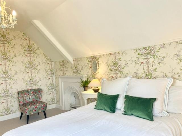 The Mount Somerton Retreat - Nr Bruton, Glastonbury, The Spectacular Wells Cathedral, Millfield School, Leonardo Helicopters, Yeovilton 외부 사진