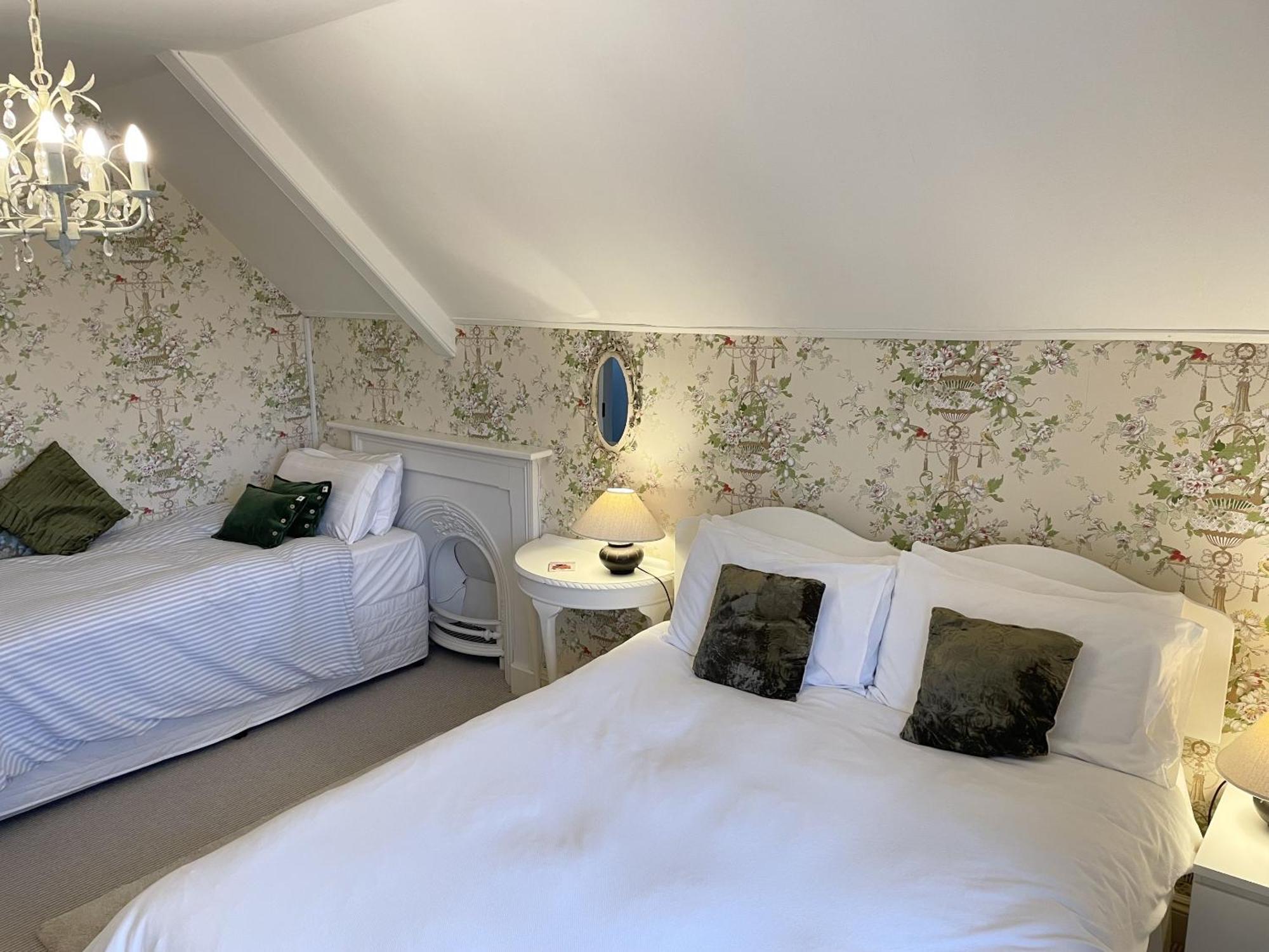 The Mount Somerton Retreat - Nr Bruton, Glastonbury, The Spectacular Wells Cathedral, Millfield School, Leonardo Helicopters, Yeovilton 외부 사진